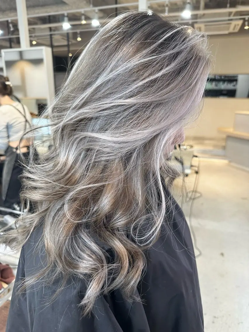 セミロング カラー ヘアカラー トリートメント 井上 一平のヘアスタイル