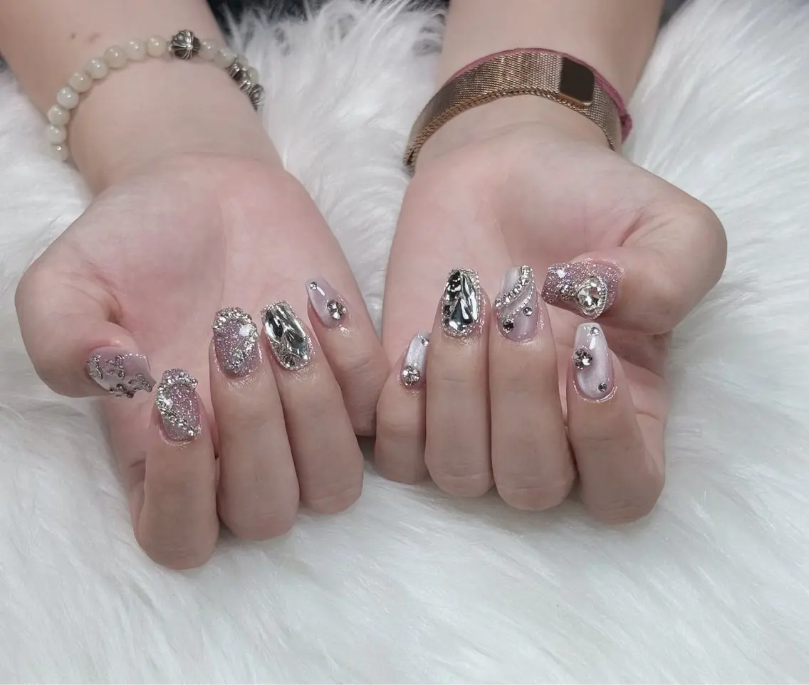 ネイル オーロラネイル チークネイル フットネイル フレンチネイル ジェルネイル ハンドネイル Nichi Nailsのネイルデザイン