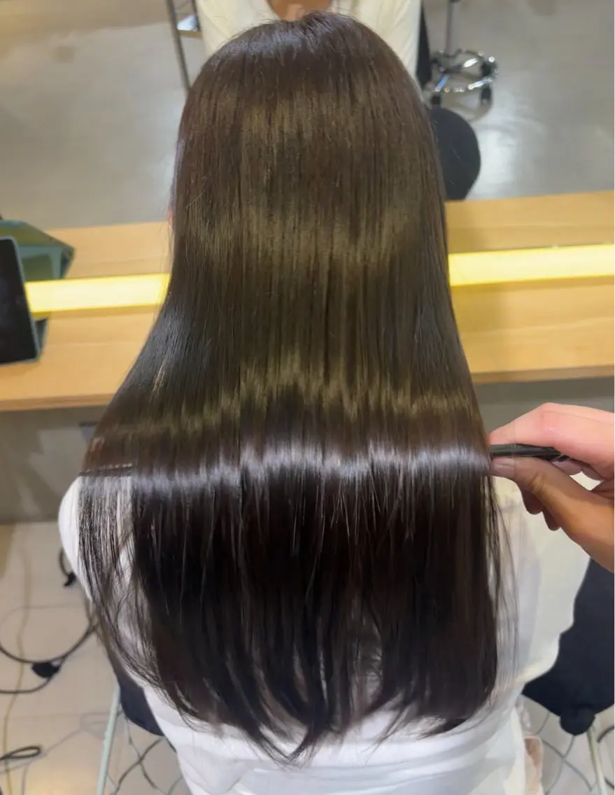 ロング Kazuha /透明感カラーのヘアスタイル