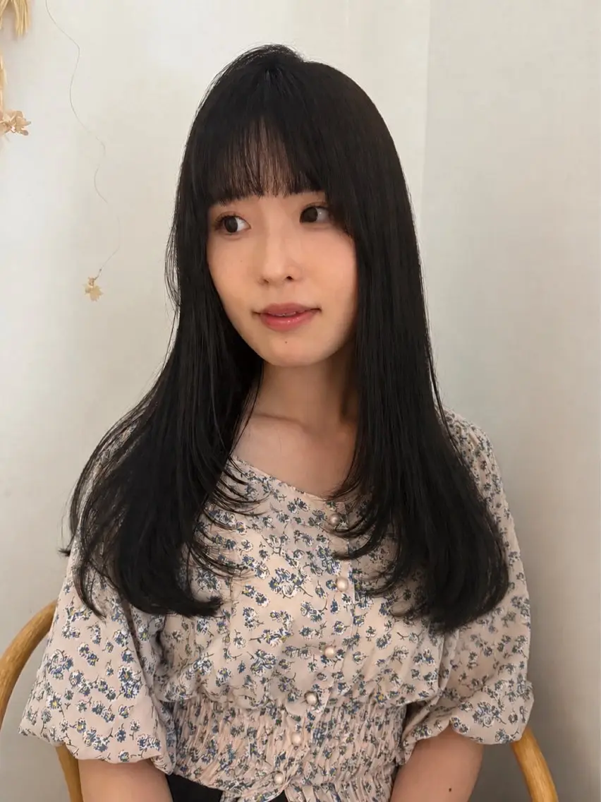 ロング ロングレイヤー レイヤーカット ロング 赤瀬川 希咲のヘアスタイル