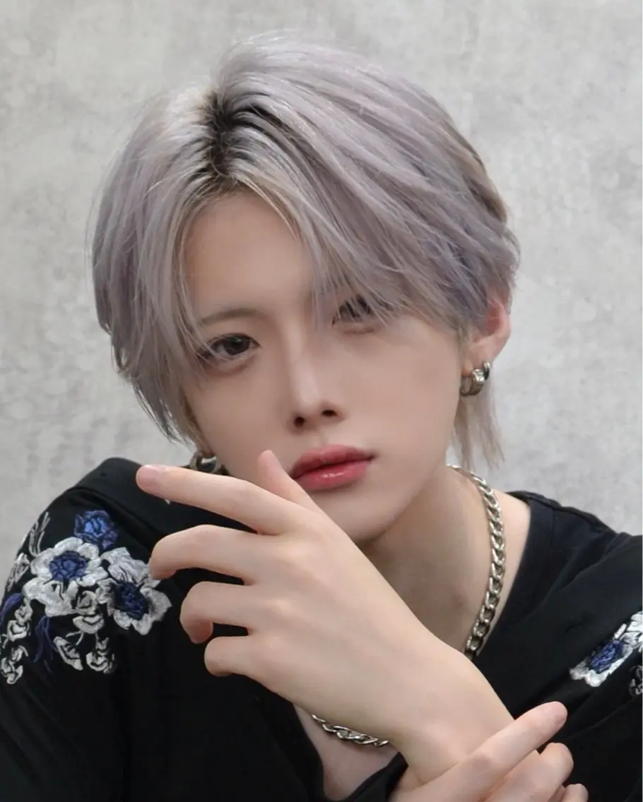 カラー メンズ カット ヘアカラー メンズハイトーン No.1🏆Tiamのヘアスタイル