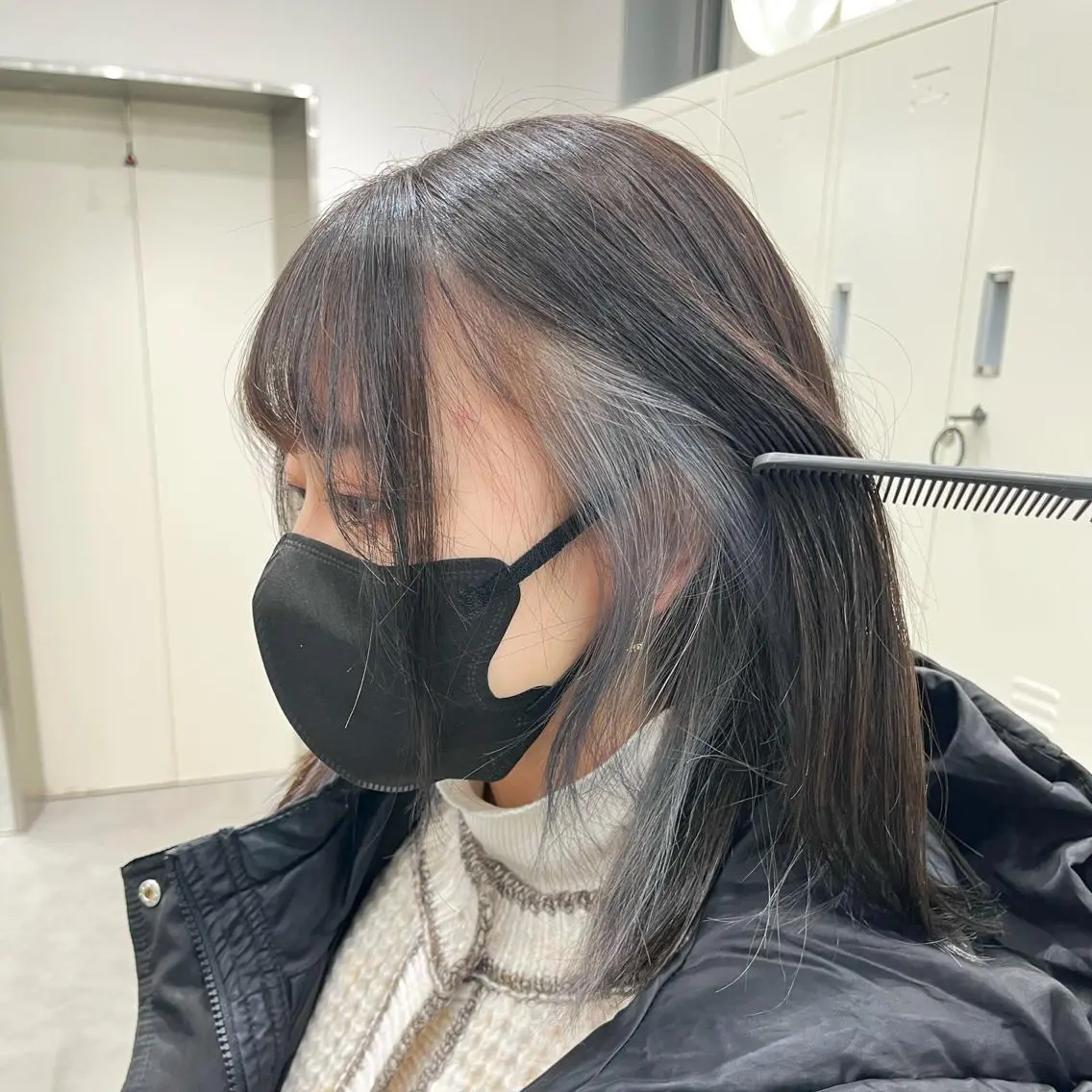 カラー ブリーチ シルバー 中村 彩夏のヘアスタイル