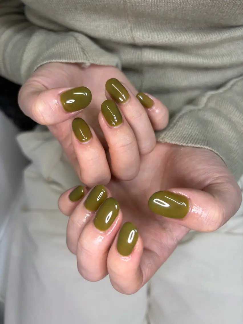 ネイル ワンカラーネイル ハンドネイル glowé Runaのネイルデザイン