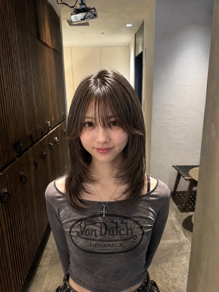ロング カラー 似合わせカット カット 渋谷/切りっぱなし レイヤー/ブリーチのヘアスタイル