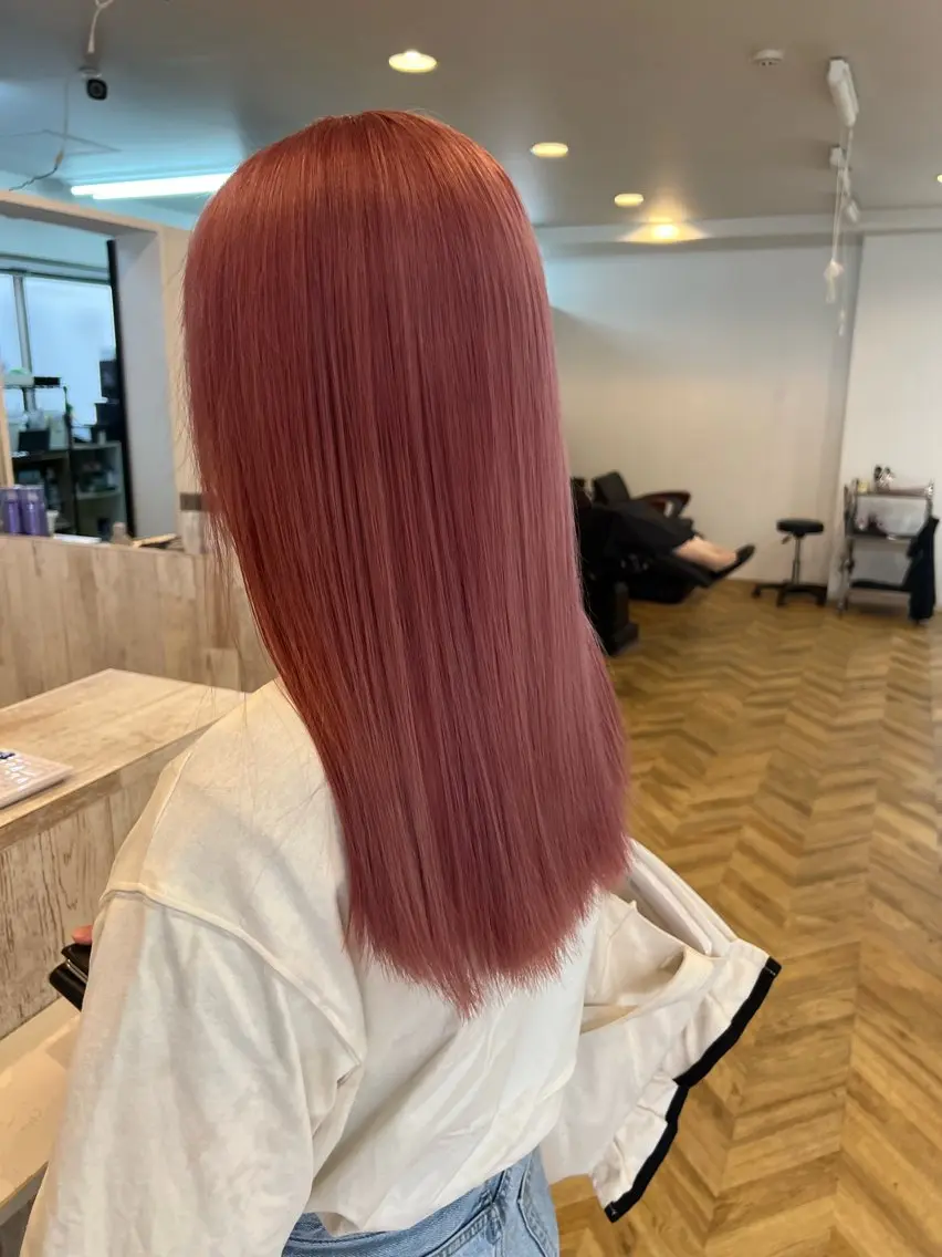 セミロング カラー ピンクカラー ヘアカラー トリートメント ブリーチ特化 梅田本多翔のヘアスタイル