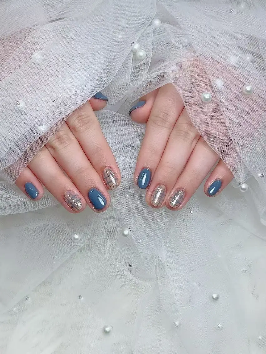 ネイル ENsalon AKIRAのネイルデザイン