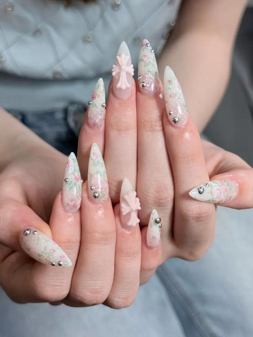 ネイル ボルドー チークネイル 長さ出し フレンチネイル ジェルネイル ハンドネイル VANI Belle Nailのネイルデザイン