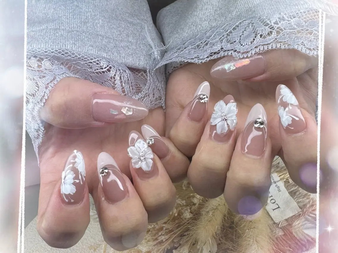 ネイル ハンドネイル AngelChris ビューティーサロンのネイルデザイン