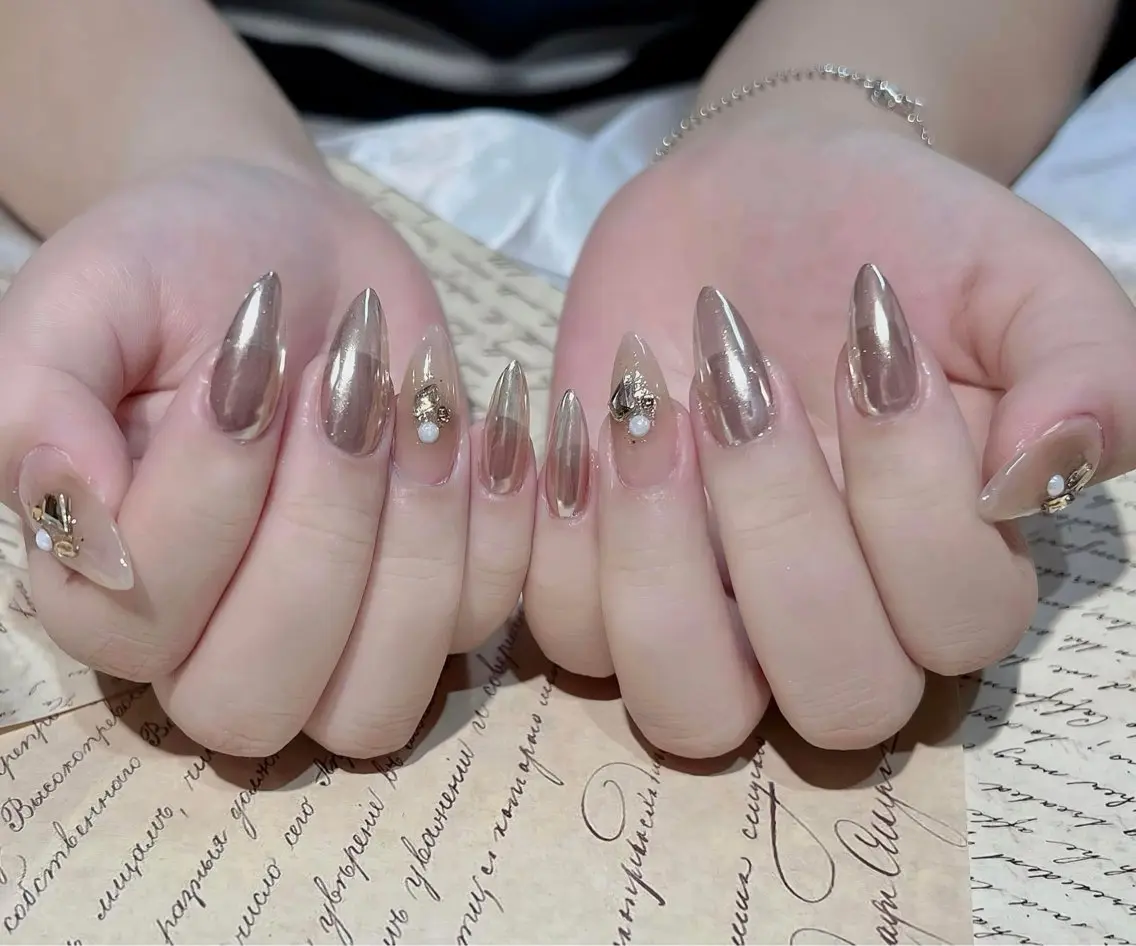 ネイル ハンドネイル HIN NAILのネイルデザイン