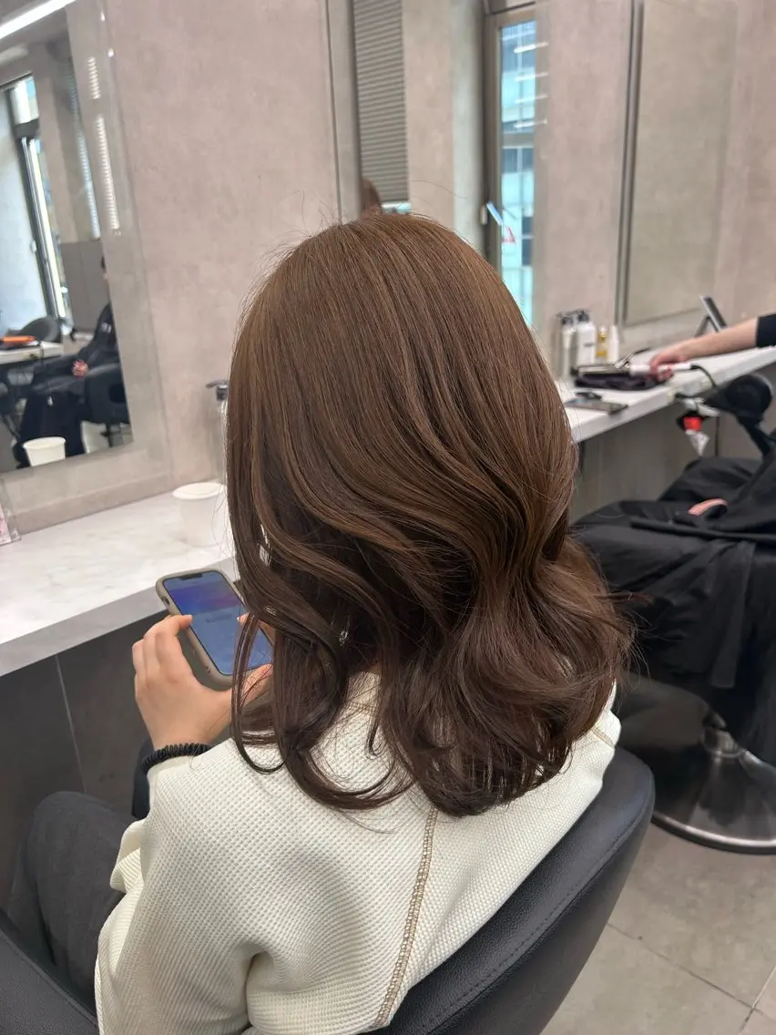 ロング カラー パーマ ヘアアレンジ メンズ キッズ ヘアカラー トリートメント ヘアセット ブリーチなしカラー/ ブラウン/レイヤーのヘアスタイル