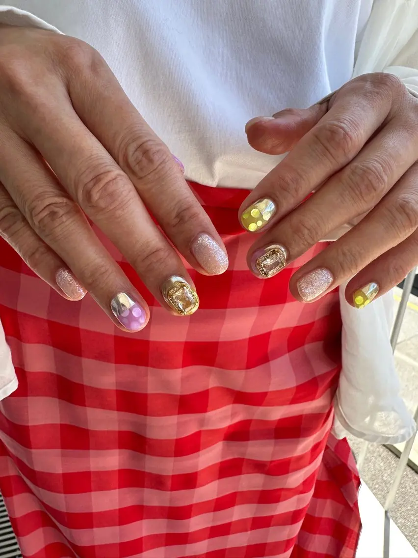 ネイル ハンドネイル ハンドケア sis nail 梅田 あい子のネイルデザイン