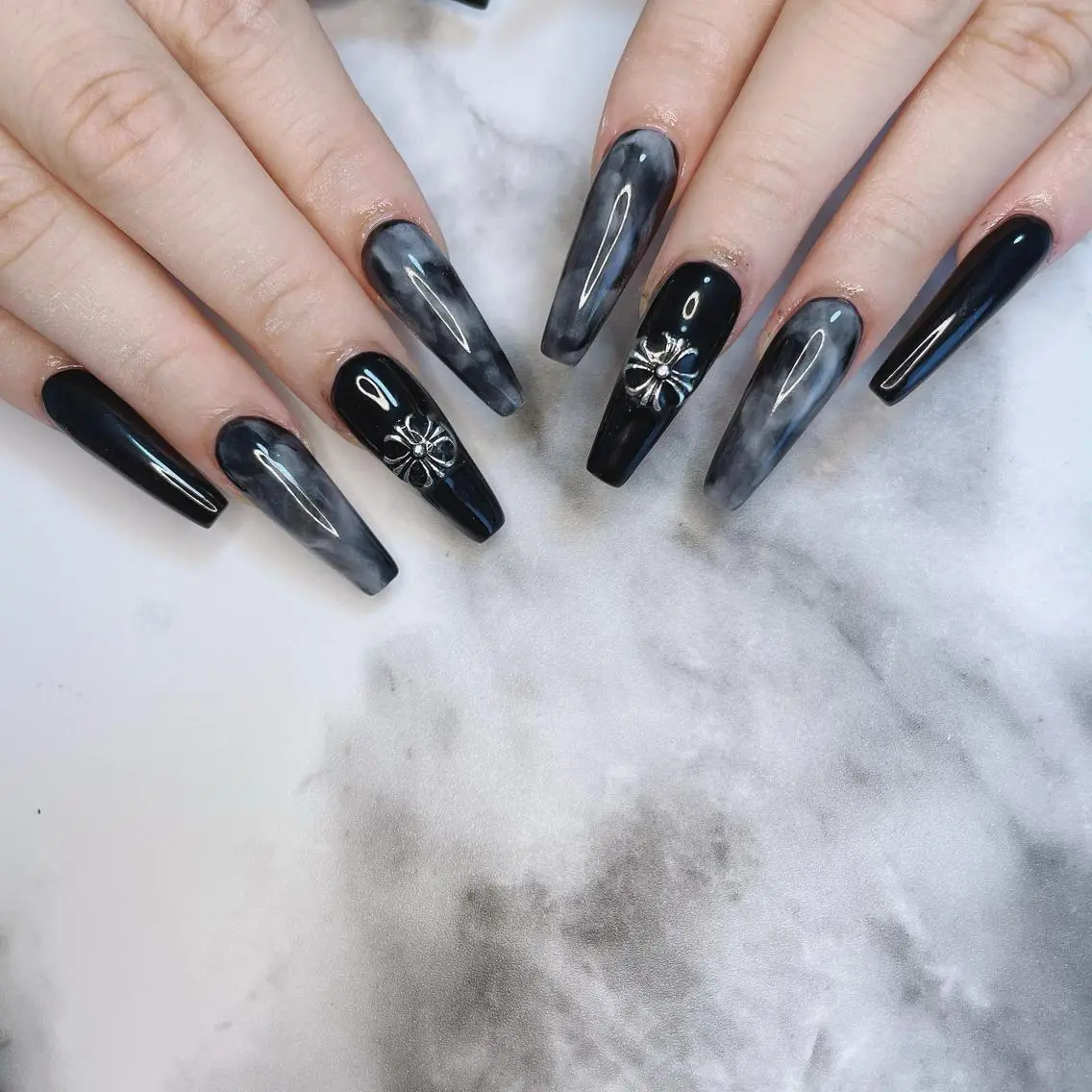 ネイル ハンドネイル Kayo 💅のネイルデザイン