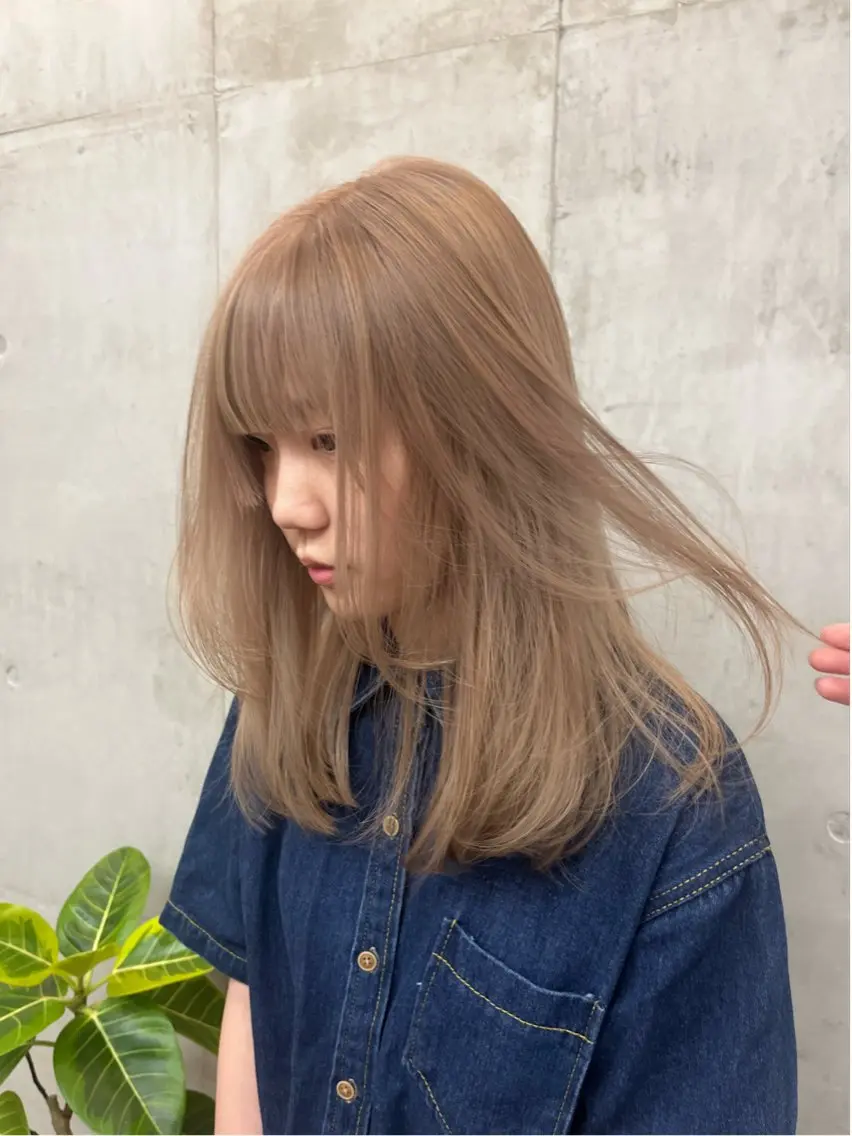セミロング 顔周りカット ヘアカラー 🤎𝐌𝐚𝐨⌇ お悩み解決美容師🤎のヘアスタイル