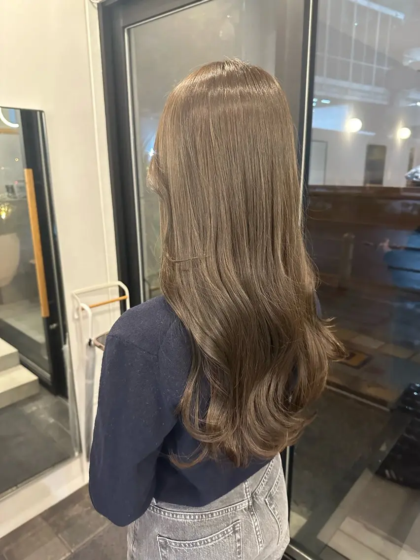 ロング カラー カット ヘアカラー トリートメント 杉本 沙羅のヘアスタイル
