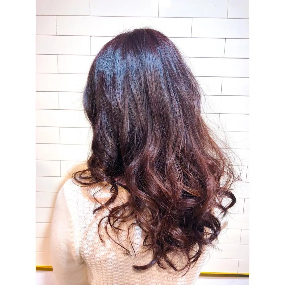ロング EIGHT plum TOKIOリミテッドのヘアスタイル
