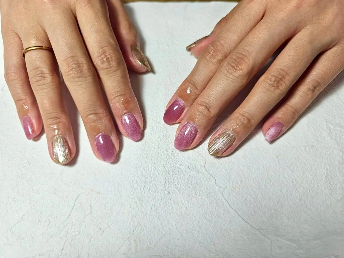 ネイル オーロラネイル フットネイル フレンチネイル ジェルネイル マグネットネイル ハンドネイル mogunail &blowのネイルデザイン