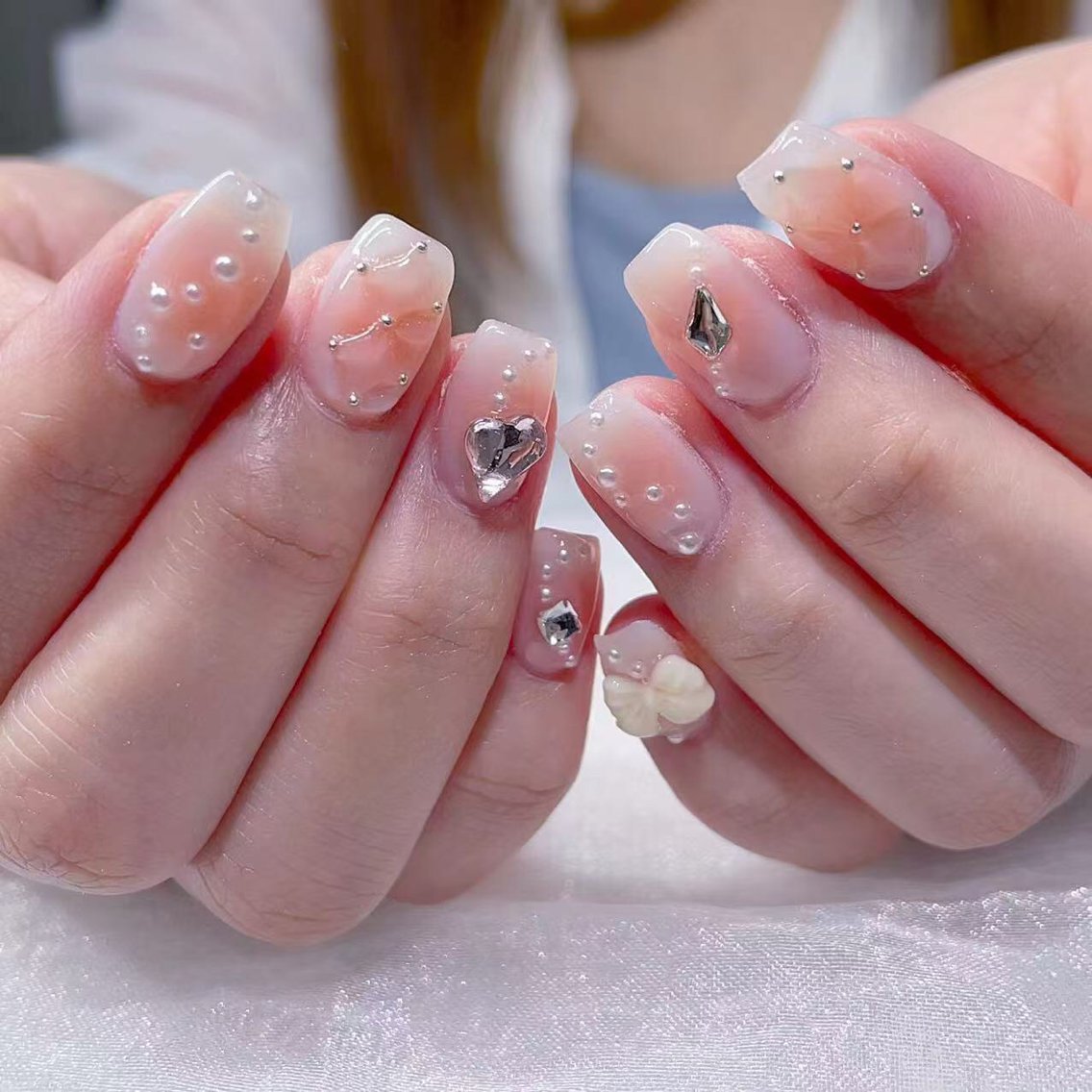 ネイル ハンドネイル Queens テイのネイルデザイン