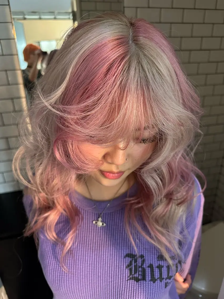 ロング カラー ヘアアレンジ ヘアカラー トリートメント ヘアセット MIYU/ケアブリ ーチカラー／デザインのヘアスタイル
