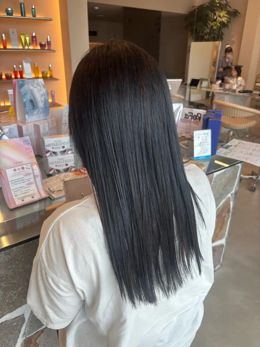 カラー 坂本 温のヘアスタイル
