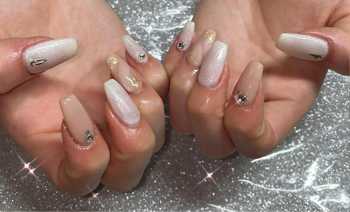 ネイル ハンドネイル VIERU 🌈🎀💖のネイルデザイン
