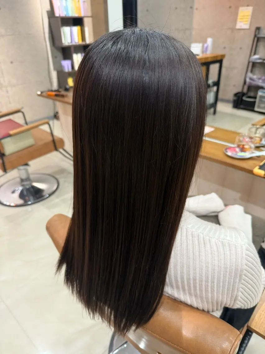 ロング カット 縮毛矯正 廣瀬 愛のヘアスタイル