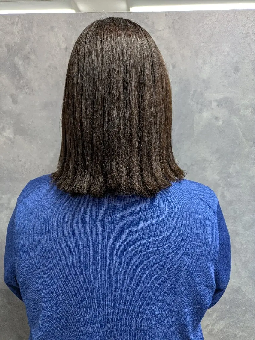 ミディアム カラー 佐藤 璃咲のヘアスタイル