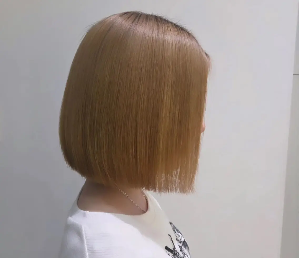 ミディアム ボブ カット ZELEビックアイ shiori🎀のヘアスタイル