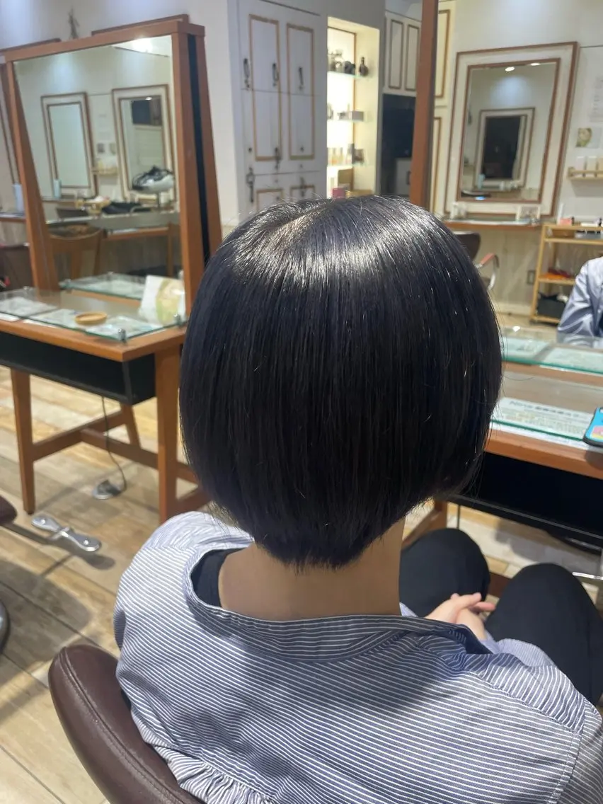ショート カラー モデル募集中🩶 𝓡𝓮𝓲𝓻𝓪のヘアスタイル