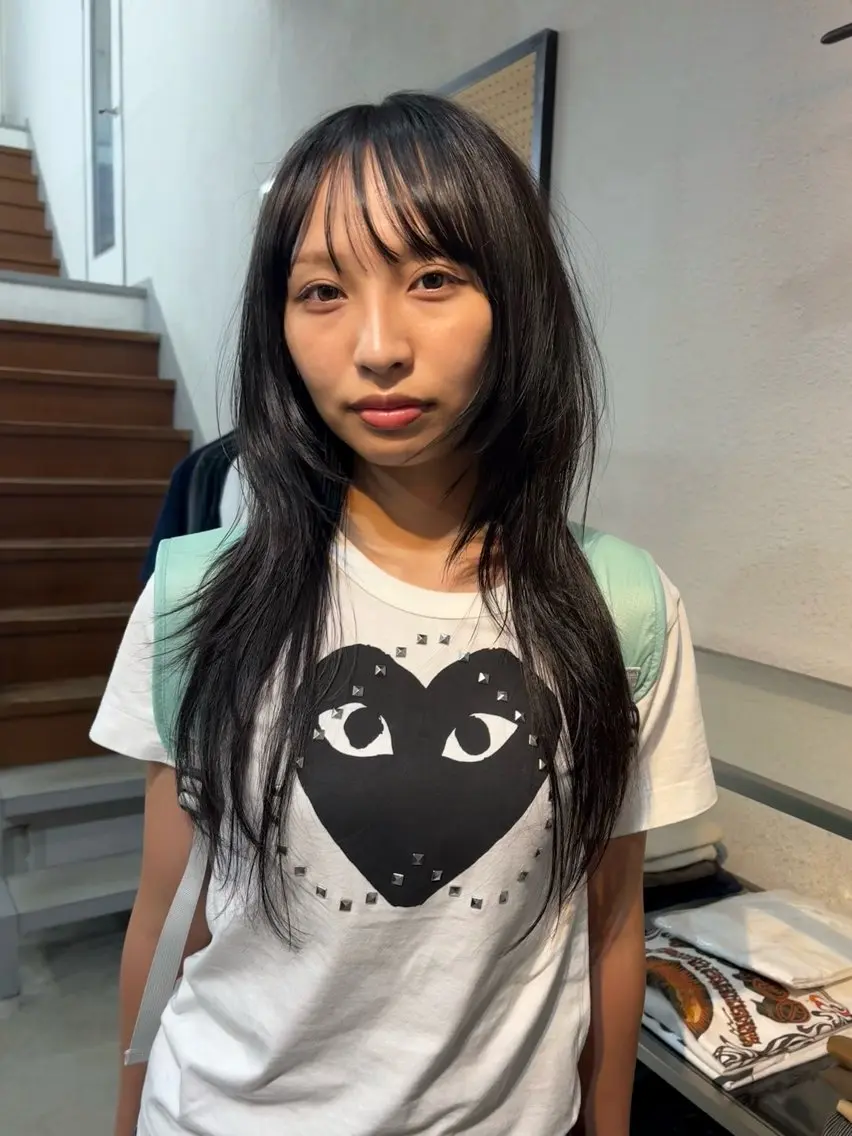 ロング 長谷 若奈のヘアスタイル