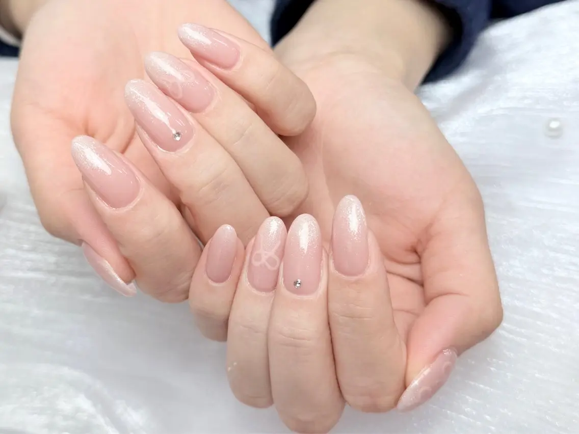 ネイル オーロラネイル チークネイル 長さ出し フットネイル フレンチネイル ハンドネイル NaNa nailのネイルデザイン