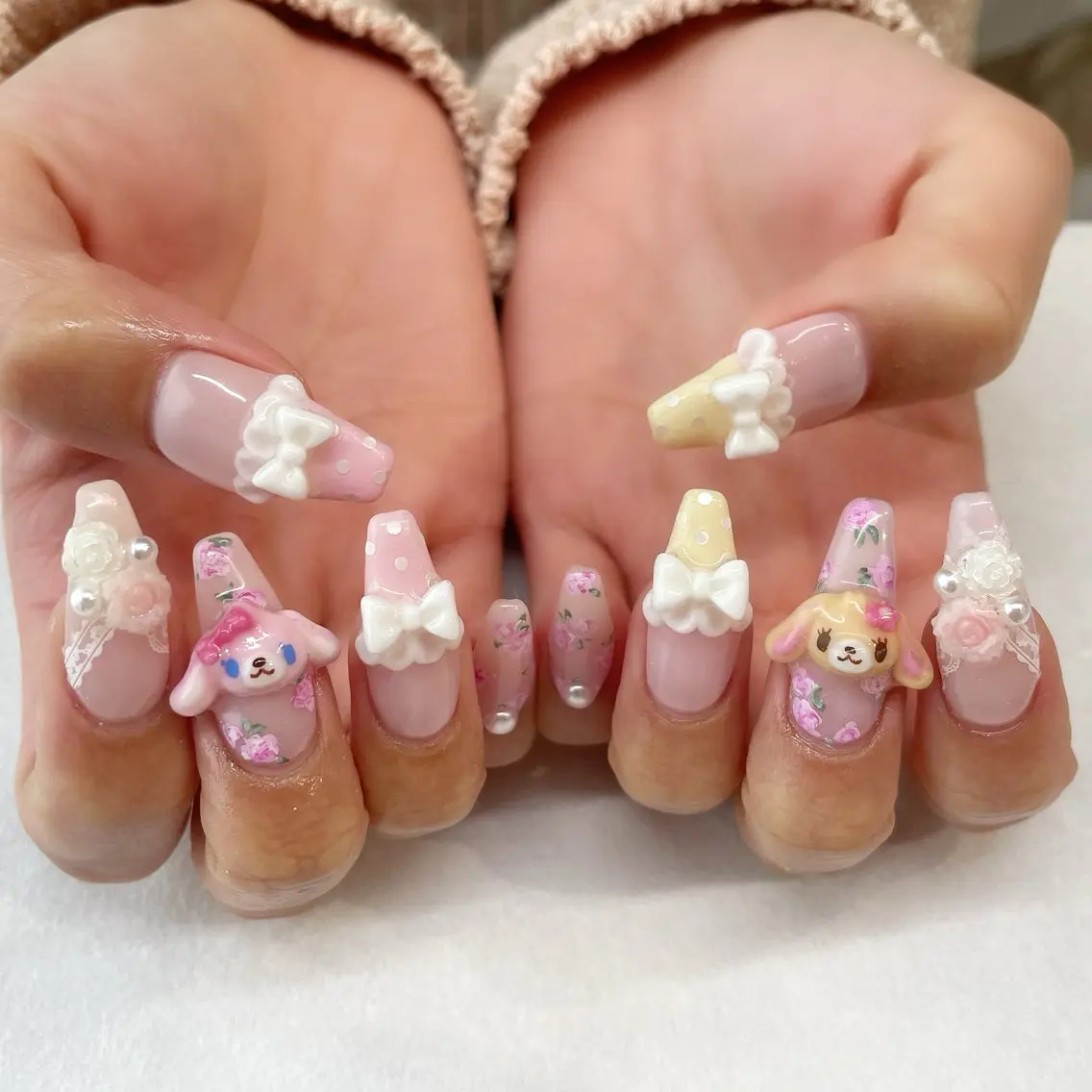 ネイル ハンドネイル 💎🐰 saki. m 🐰💎のネイルデザイン