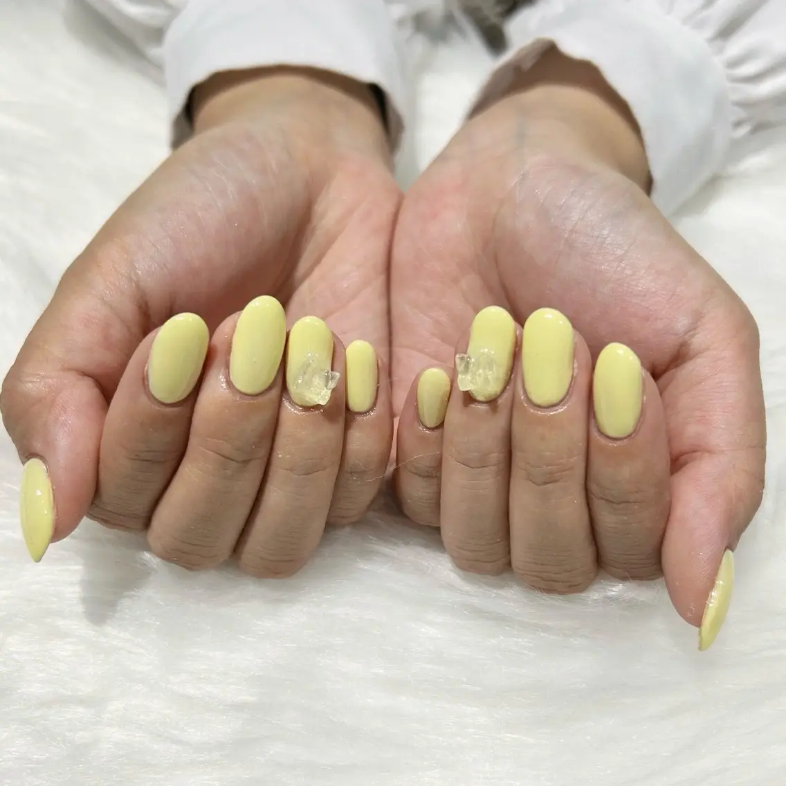 ネイル ワンカラーネイル シンプルネイル 春ネイル ぷりゅねる 心斎橋のネイルデザイン