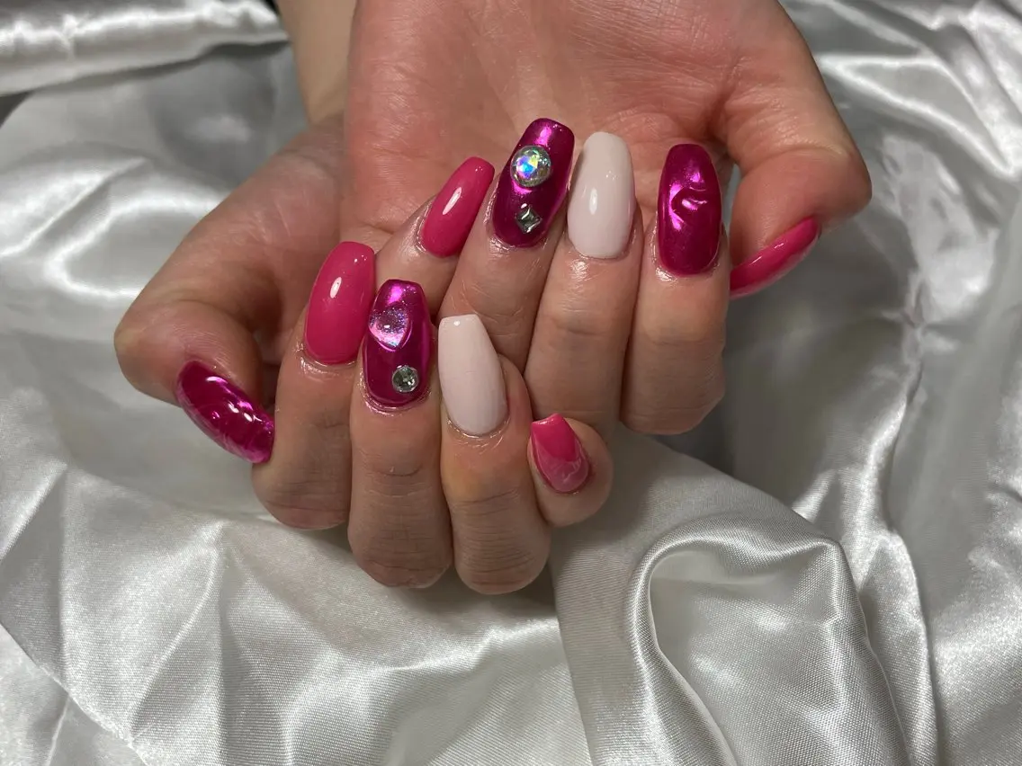 ネイル ミラーネイル ピンク chipi nailのネイルデザイン
