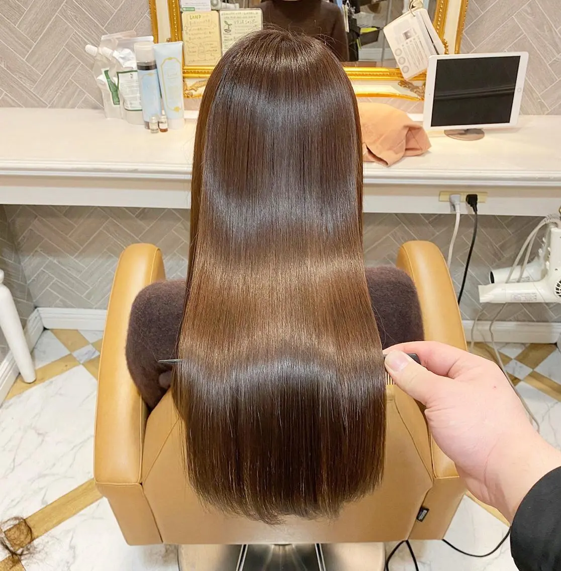 ロング カラー パーマ 髪質改善 ✨コテ巻き風パーマ ✨川合佑哉のヘアスタイル