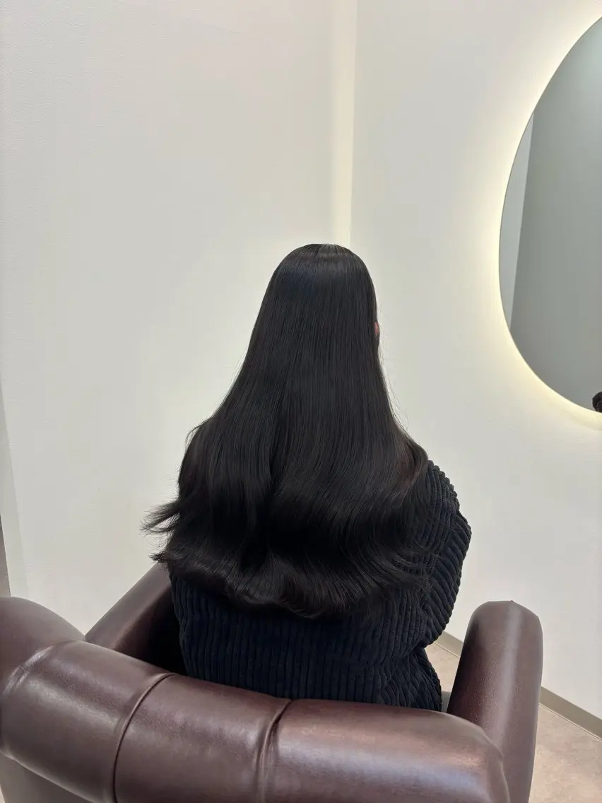 ヘアカラー+プレミアムトリートメント+(コテ巻きスタイリングモデル)の写真