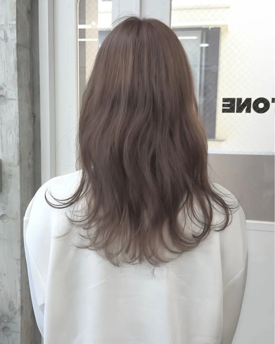 セミロング カラー ブリーチ 透明感カラー グレージュ ブリーチなしカラー カット ヘアカラー トリートメント 高橋大樹/グレー ジュ/ブリーチなしのヘアスタイル