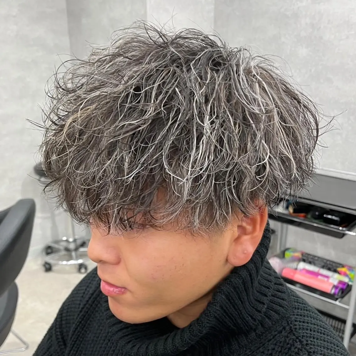 カラー パーマ メンズ メンズハイライト ハイライトカラー 🔥メンズ 特化🔥菊水皐暉🔥のヘアスタイル