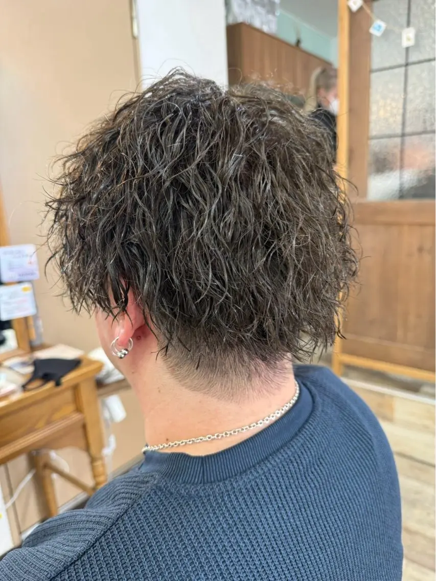 メンズ メンズパーマ 刈り上げ カット パーマ Rin ku-to andCのヘアスタイル