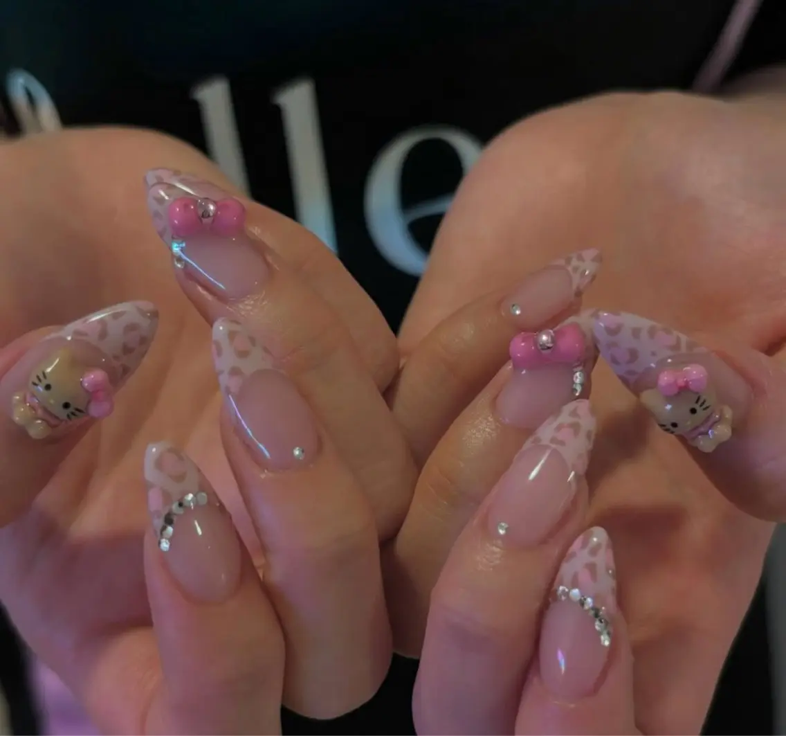 ネイル アニマル柄 長さ出し ガーリー 持ち込み ピンク ハンドネイル BERA NAILSのネイルデザイン