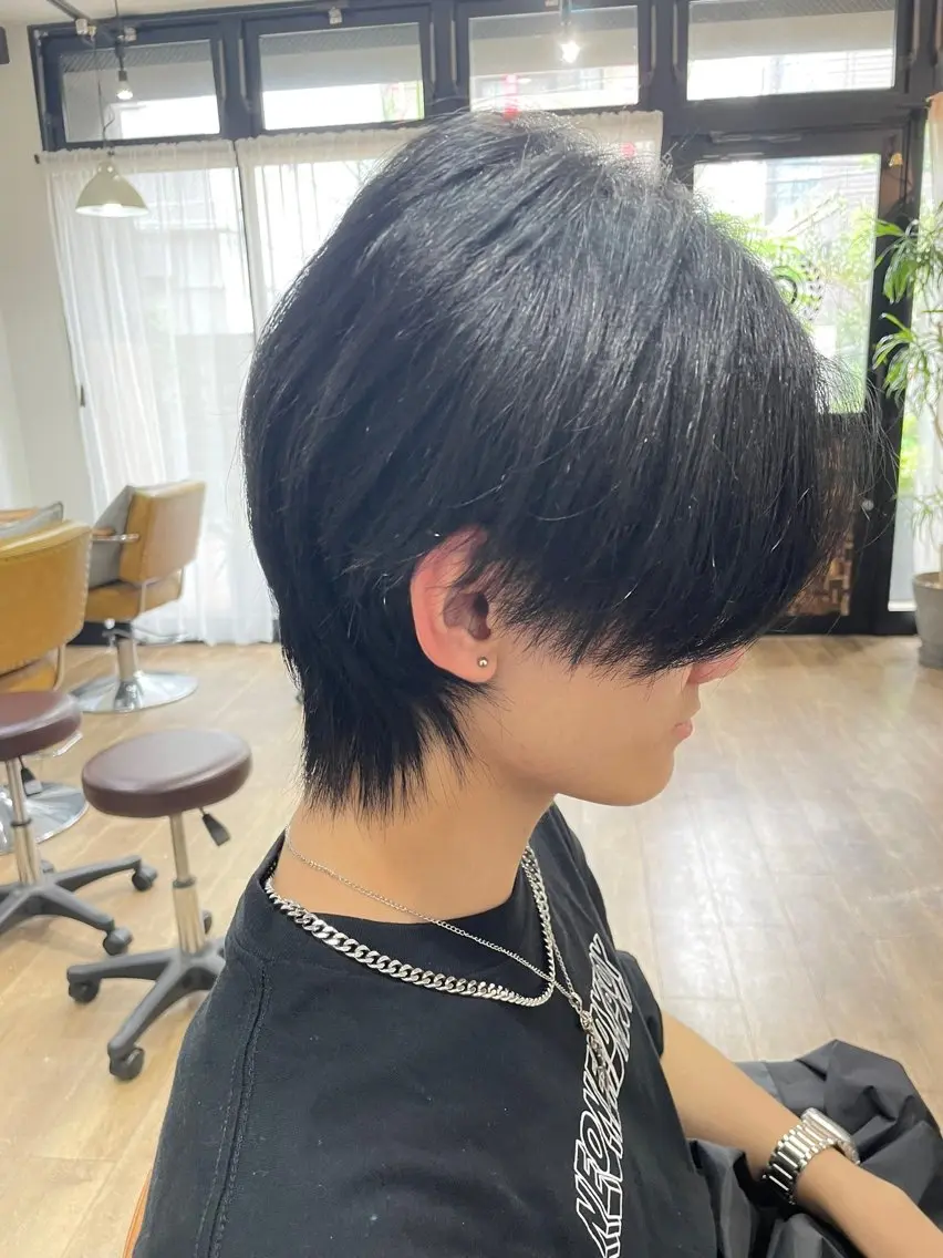 カラー メンズ センターパート メンズ就活ヘア マッシュ 黒髪 透明感カラー ヘアカラー ヘッドスパ 吉田 凱翔のヘアスタイル