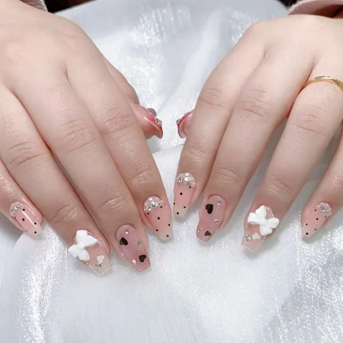 メンズ ネイル メンズ韓国風 アートネイル オーロラネイル ガーリー キラキラネイル ハンドネイル Nail salon 木にいるのネイルデザイン