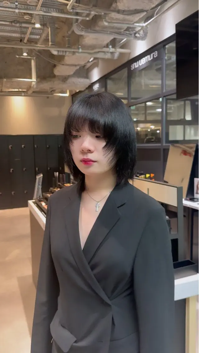 カラー 黒髪 小田 晃瑛のヘアスタイル