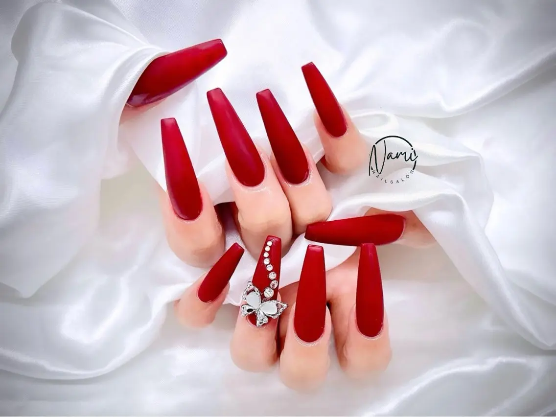 ネイル 長さ出し ガーリー 韓国ネイル ロングネイル 持ち込み ハンドネイル Nami nail salonのネイルデザイン