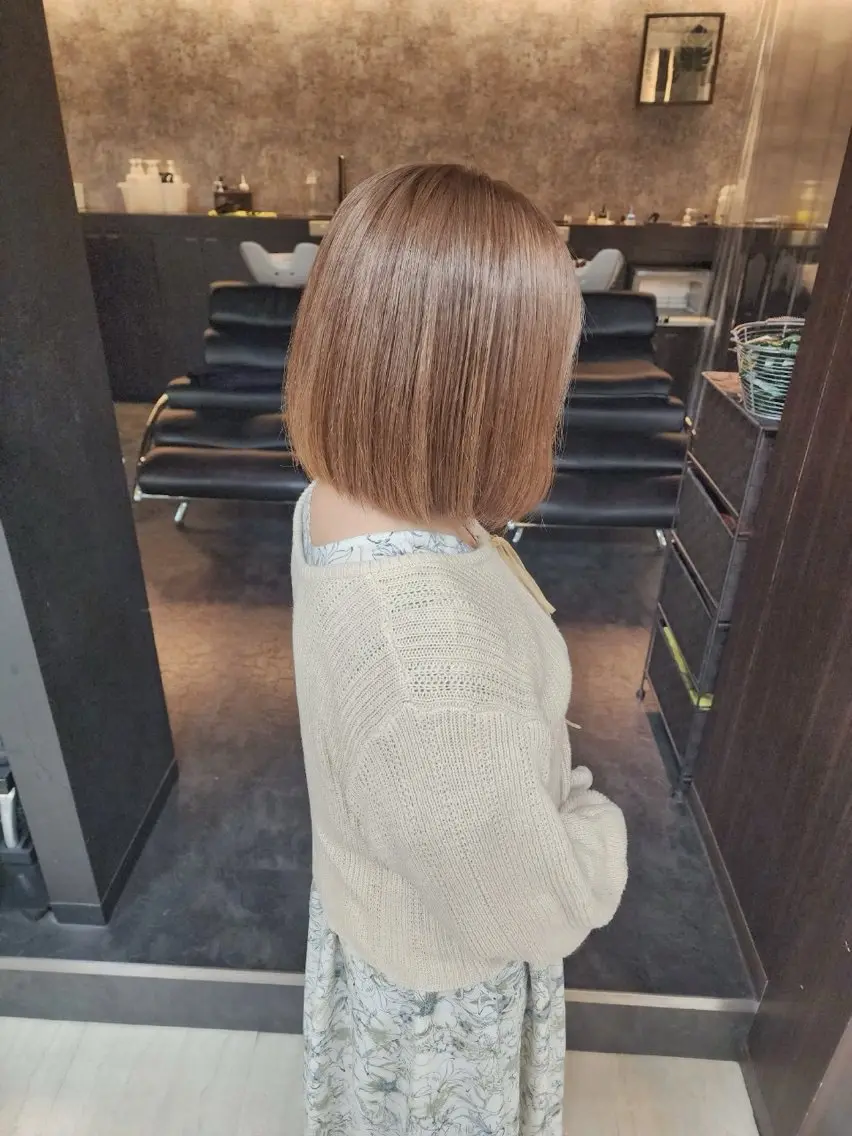 ショート ヘアカラー 濱田 妃香のヘアスタイル