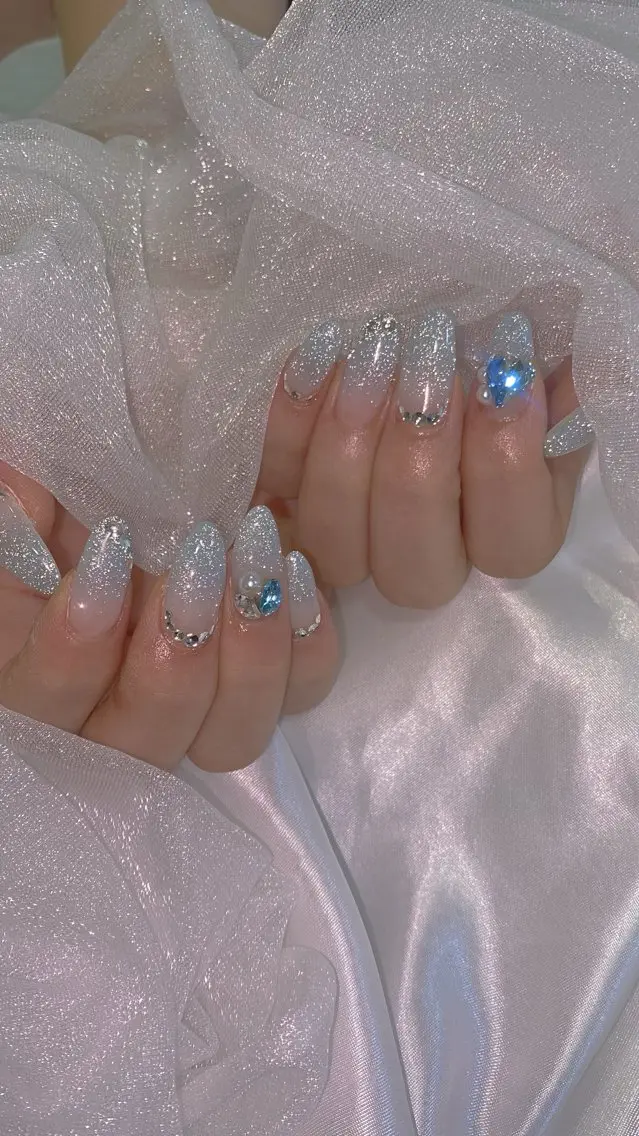 ネイル Limnail🤍 ayaのネイルデザイン