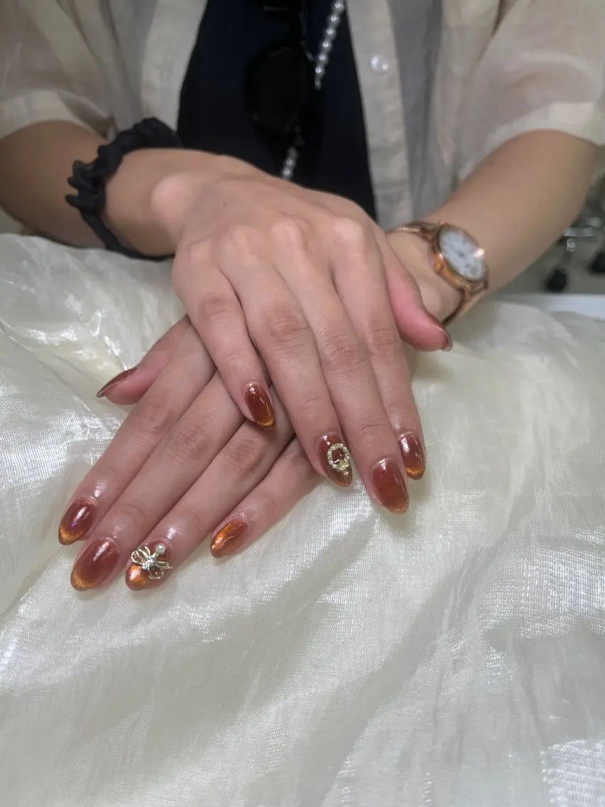 ネイル ハンドネイル ongles chicのネイルデザイン