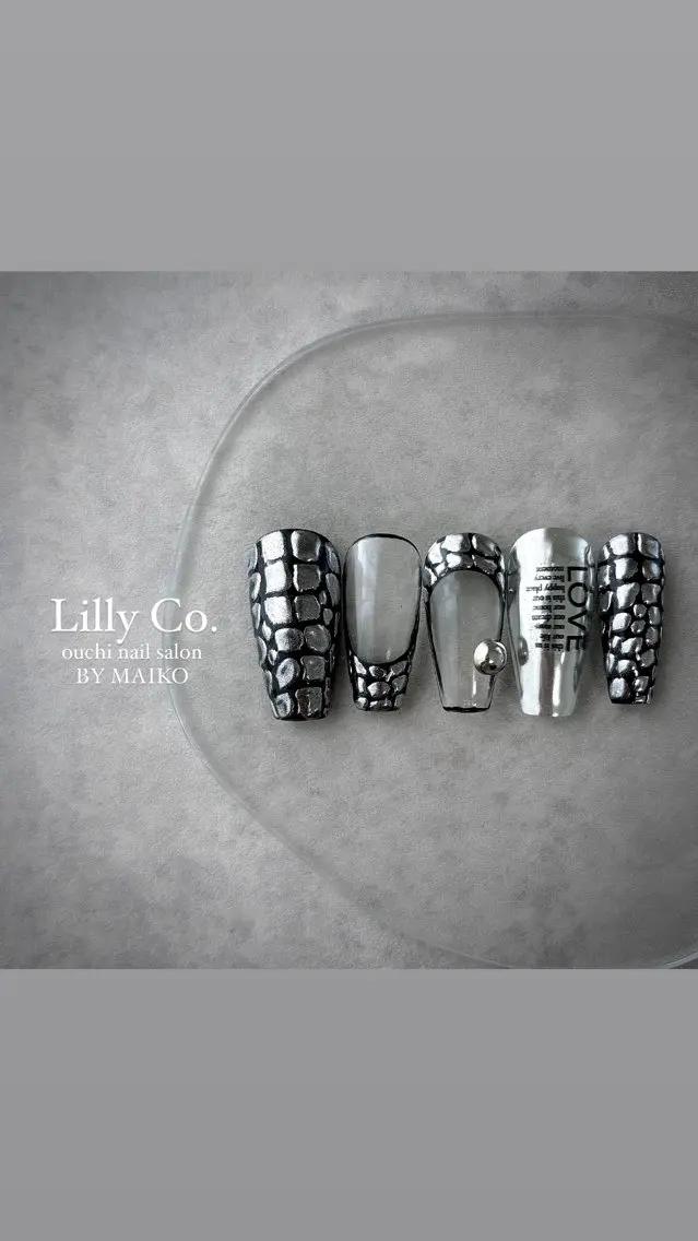 ネイル ハンドネイル ハンドケア Lilly Co.のネイルデザイン