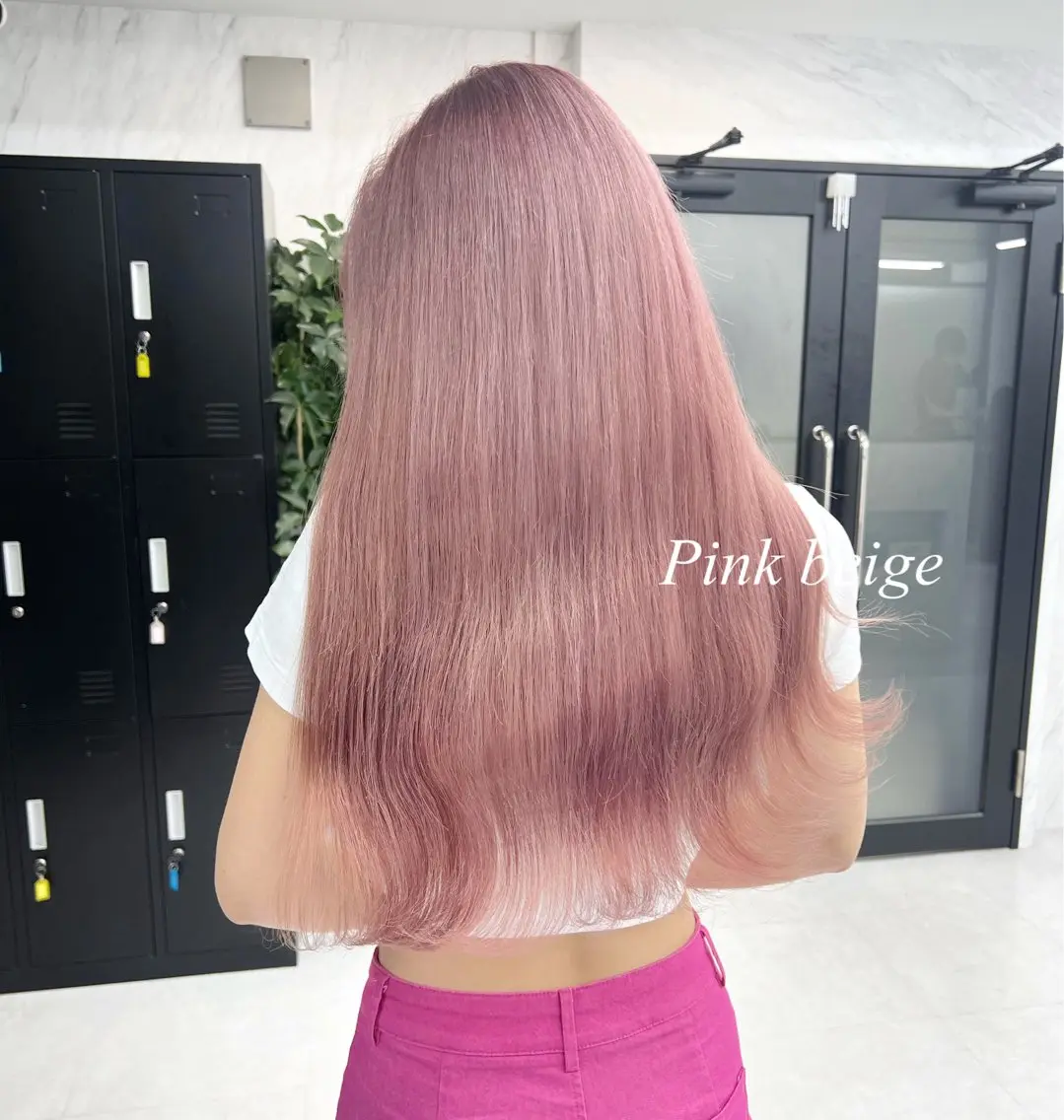 ロング カラー シールエクステ ハイトーンカラー エクステ ヘアカラー トリートメント シールエクステ特化 ハイトーン、NANAのヘアスタイル