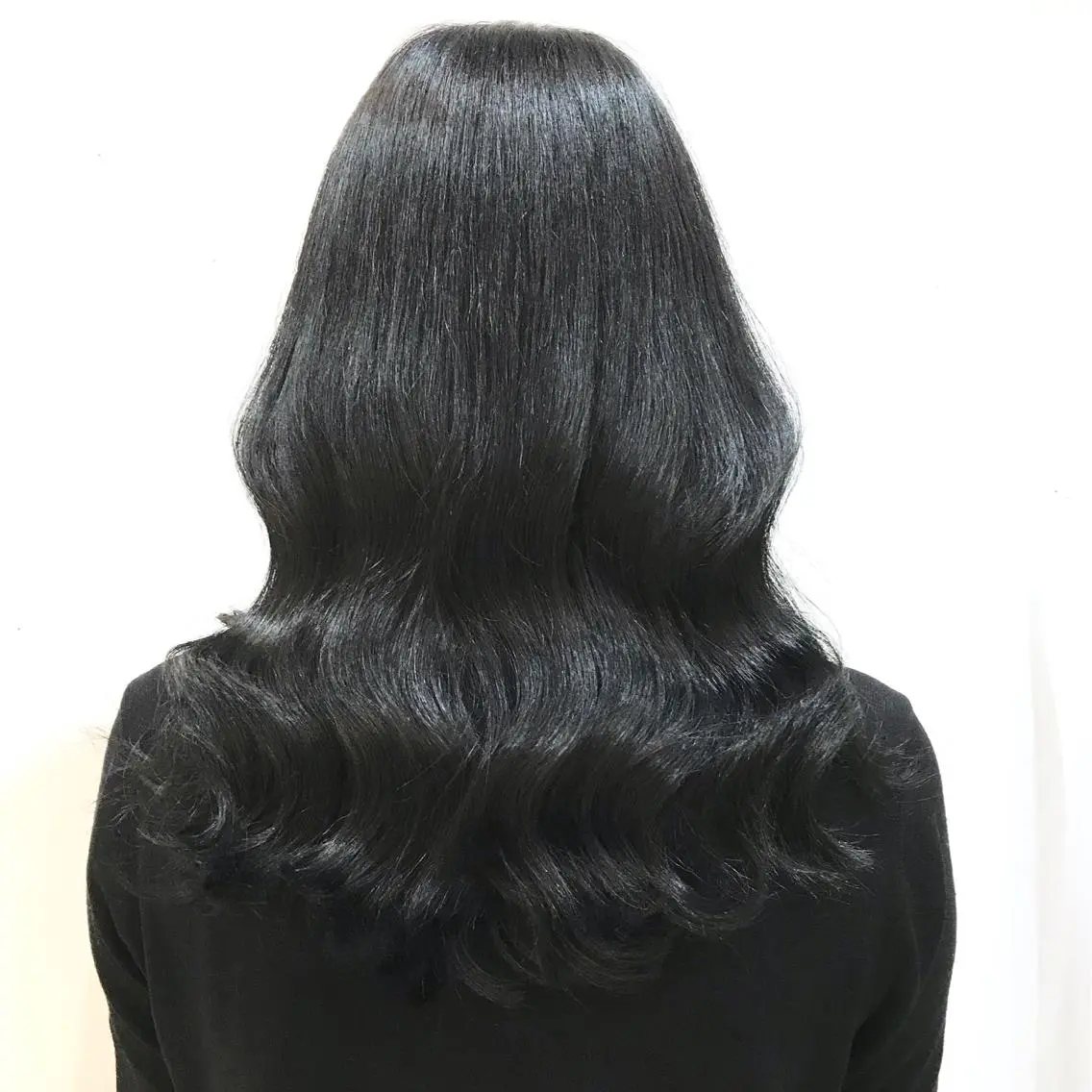 ロング カラー 黒髪 ブルーカラー ブルーブラック ヨシンモリ ムルギョル巻き K-POP好き美容師 🇰🇷Kai.Yのヘアスタイル