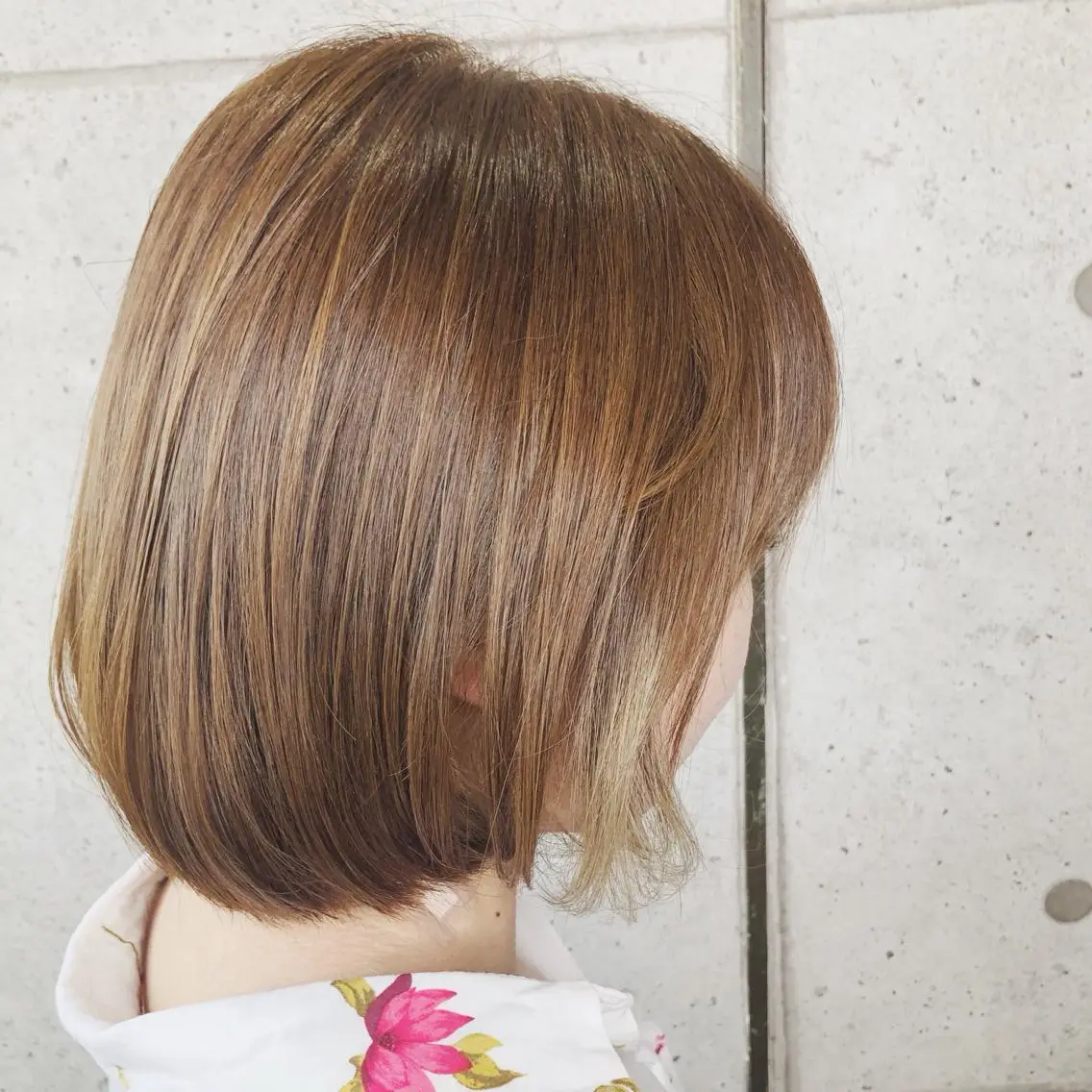 ショート カラー ショートボブ ベージュカラー イルミナカラー ボブ ショートヘア 福森 みずきのヘアスタイル